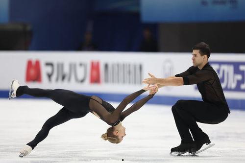 成人双人滑行车视频,捕捉冰上舞者的瞬间风采