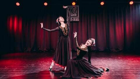 成人维族舞蹈课堂视频